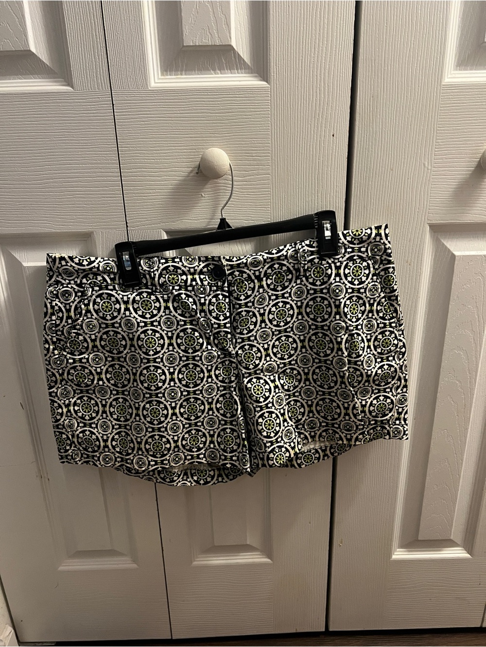 crown & ivy Black and White Printed Women's Shorts